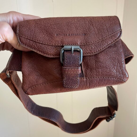 Spikes & Sparrow Genuine Leather Hip Bag Brown - Picture 3 of 5